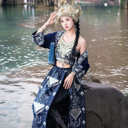 少数民族服装女装修身款,传统与现代的完美融合 MI家装修经验 少数民族服装女装修身款,传统与现代的完美融合 少数民族服装女装修身款,传统与现代的完美融合 MI家装修经验