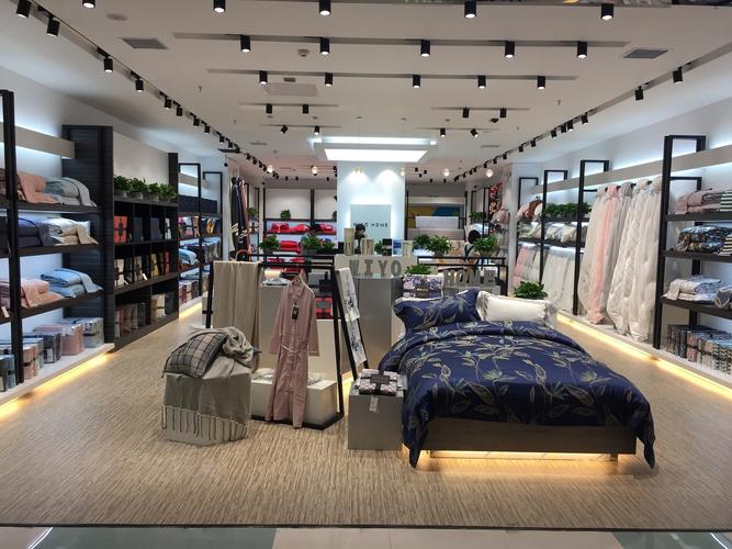 打造温馨家居，从设计感十足的门面开始_探析定做床品店装修效果图 打造温馨家居，从设计感十足的门面开始_探析定做床品店装修效果图 MI家设计指南