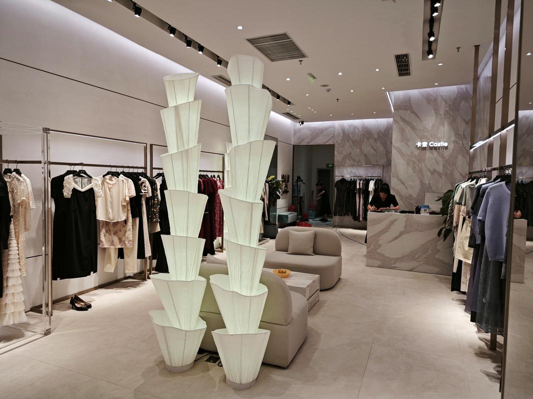 时尚与舒适的完美融合_服装店装修风格图款大全分析 MI家公司推荐 时尚与舒适的完美融合_服装店装修风格图款大全分析 时尚与舒适的完美融合_服装店装修风格图款大全分析 MI家公司推荐