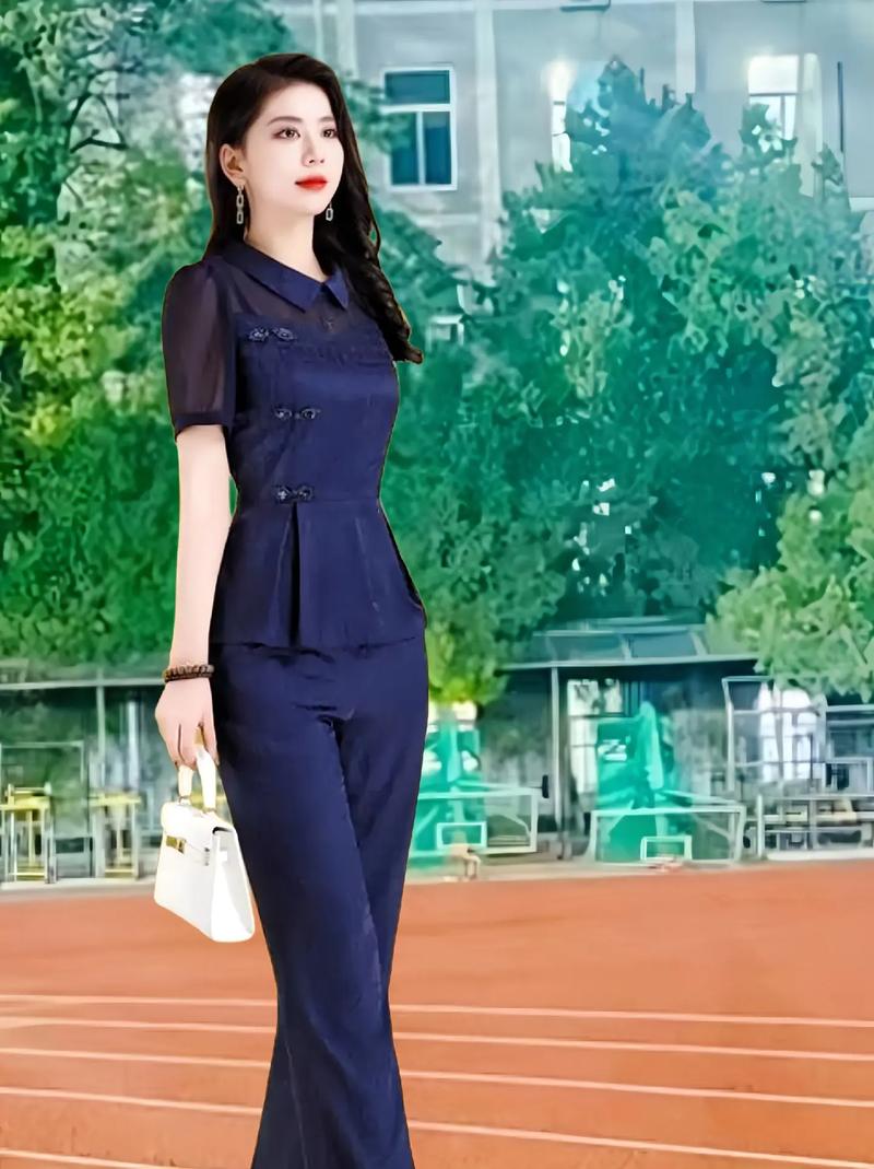 潮流来袭,女套装修身新款爆款分析 MI家设计指南 潮流来袭,女套装修身新款爆款分析 潮流来袭,女套装修身新款爆款分析 MI家设计指南